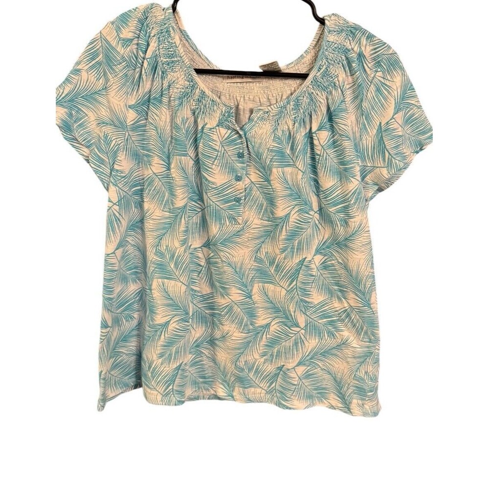White Hasting & Smith Women’s Top Blue Size  Large Tropical Shirt